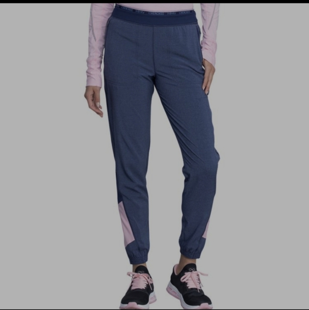 NWT Cherokee Infinity Women's Scrub Jogger Pants - Size XL